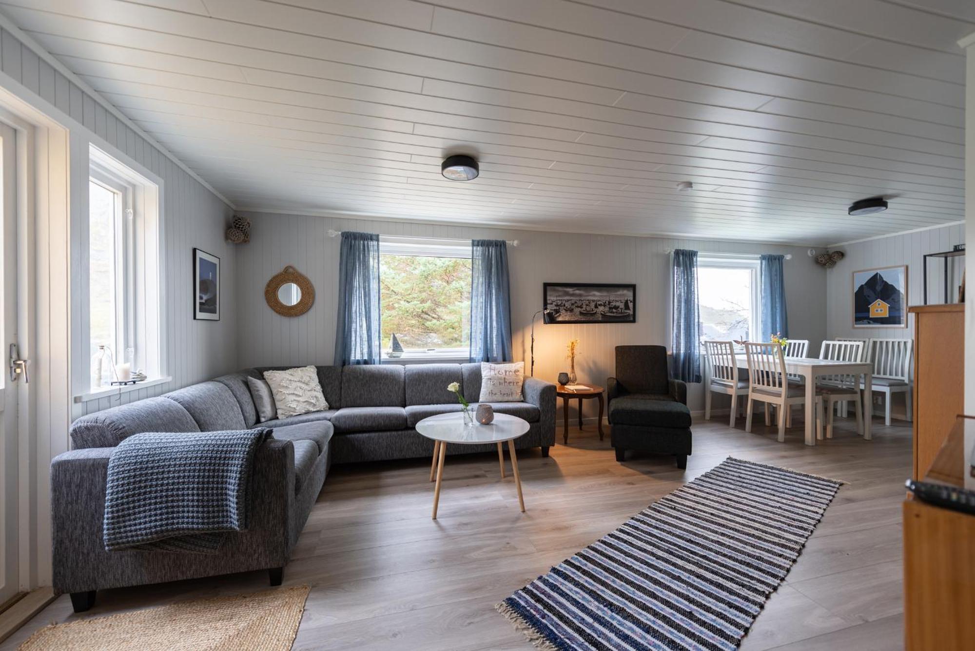 Cozy House By The Fjord In The Heart Of Lofoten Рейне Экстерьер фото