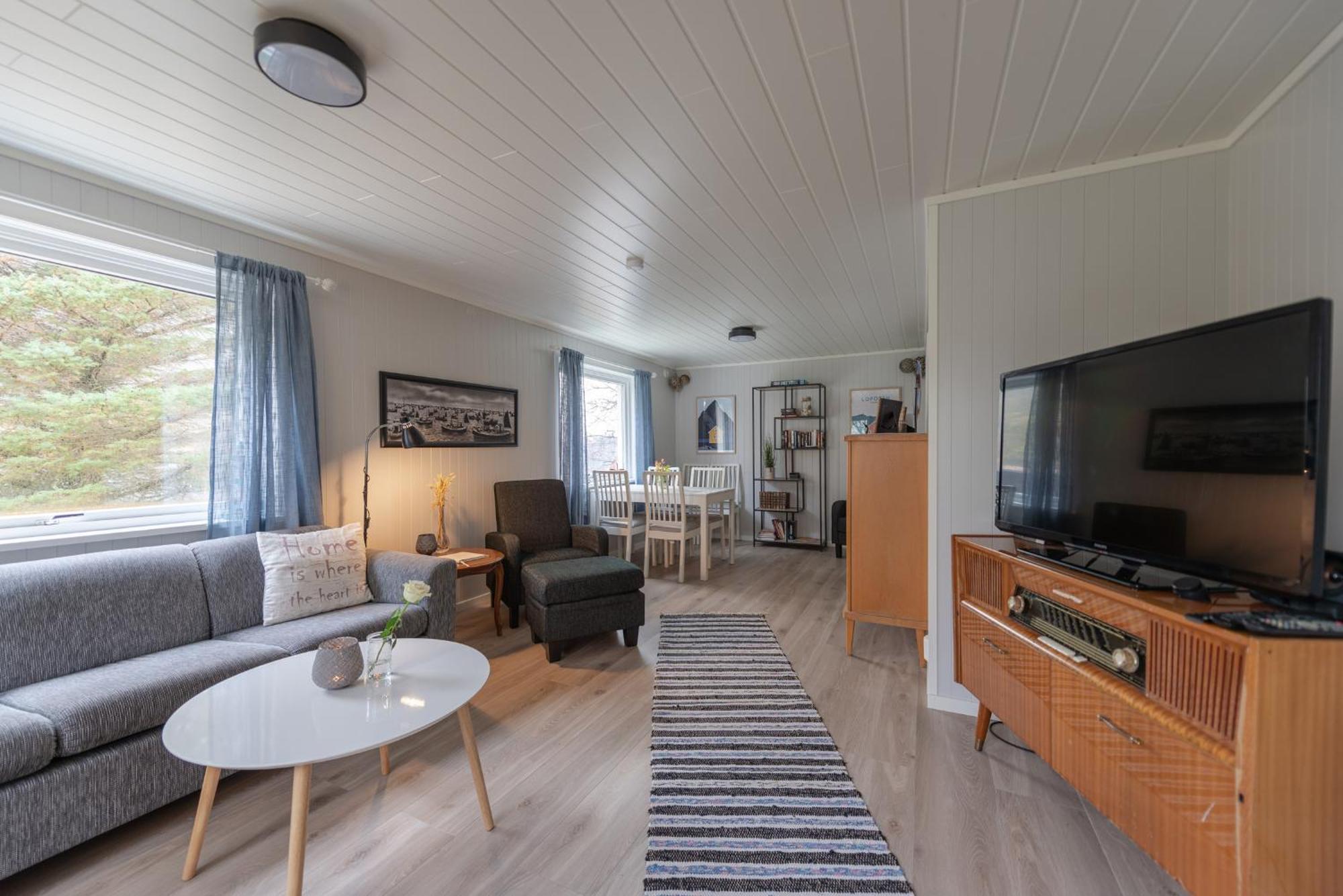 Cozy House By The Fjord In The Heart Of Lofoten Рейне Экстерьер фото